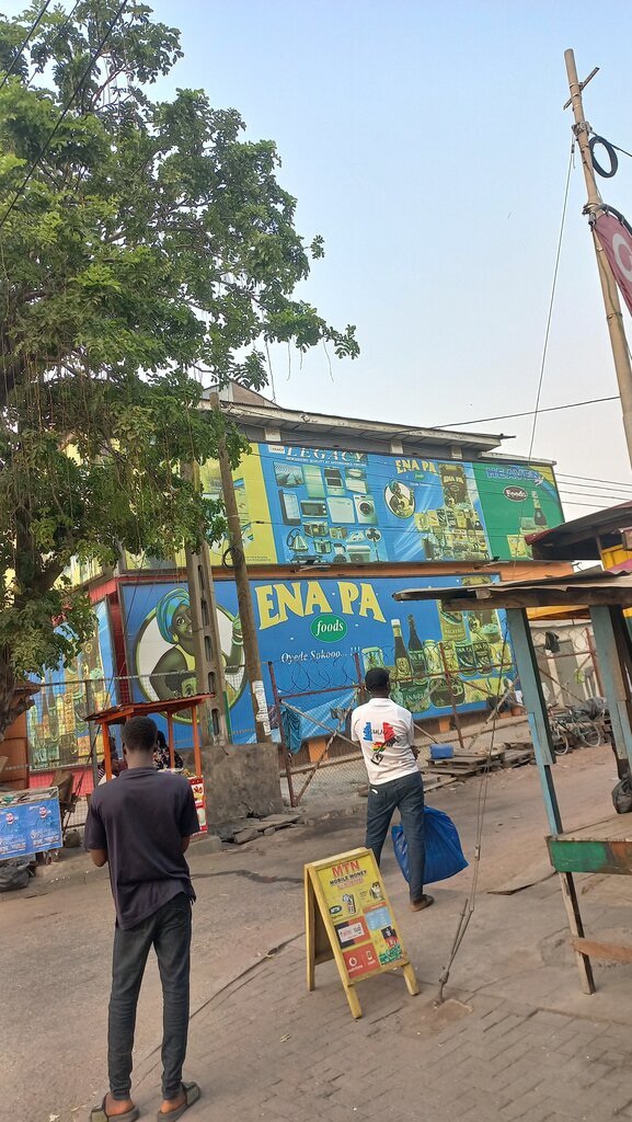 Household appliances store Legacy Sign Post, Accra, photo