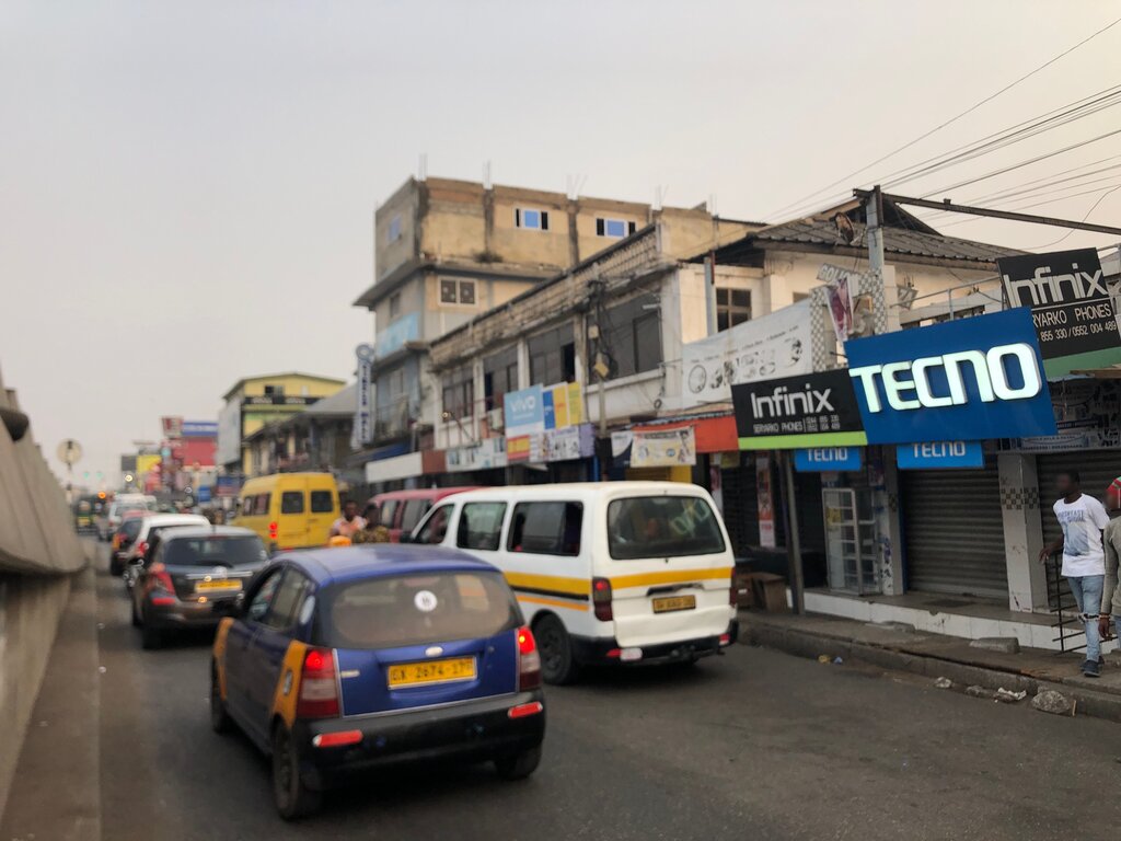 Mobile phone store Seryarko Phone, Accra, photo