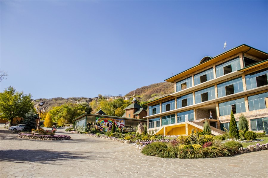 Фото отеля 2