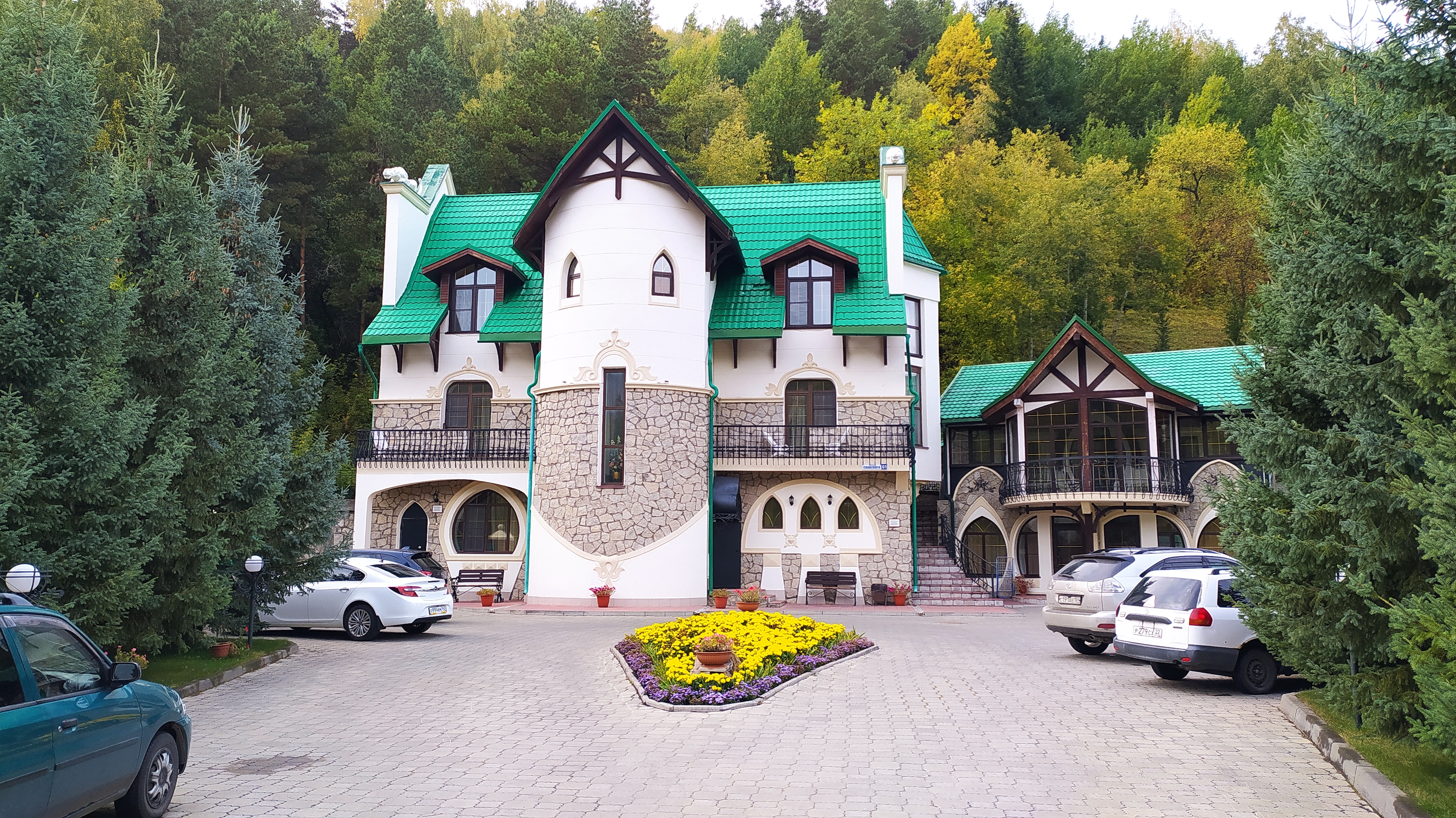 Фото отеля 1