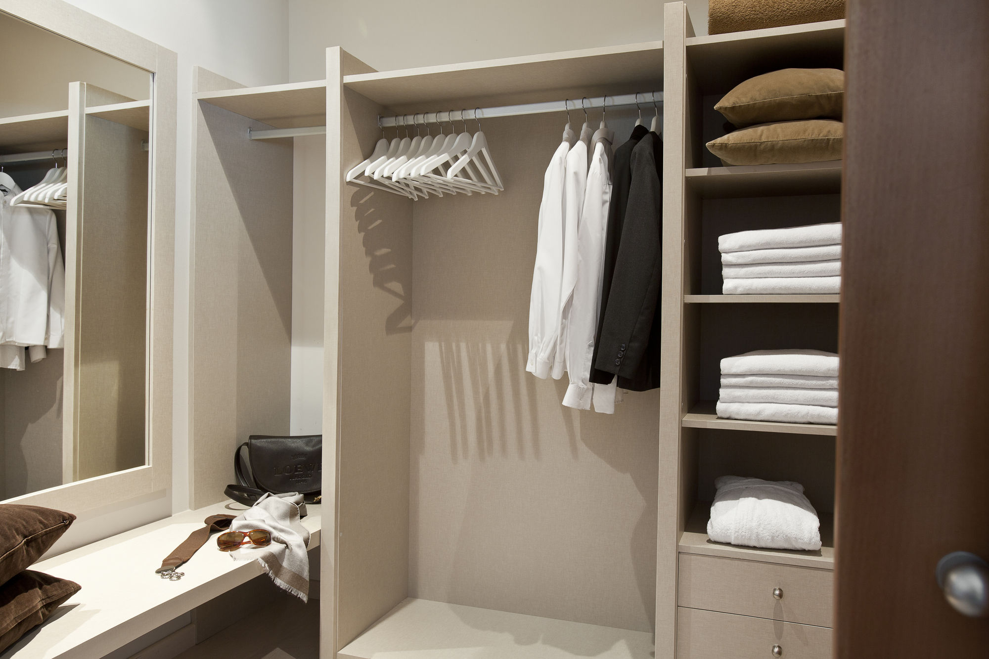 Фото Senator Barcelona Apartments