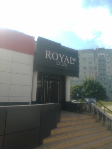 Tirka ustidagi ayol onanizm bilan shugullanadi