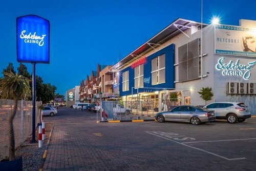 Гостиница Peermont Metcourt - Francistown во Франсистауне