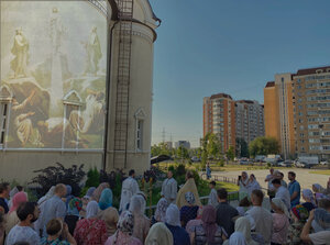 Церковь Троицы Живоначальной (Святоозёрская ул., 1, Москва), православный храм в Москве