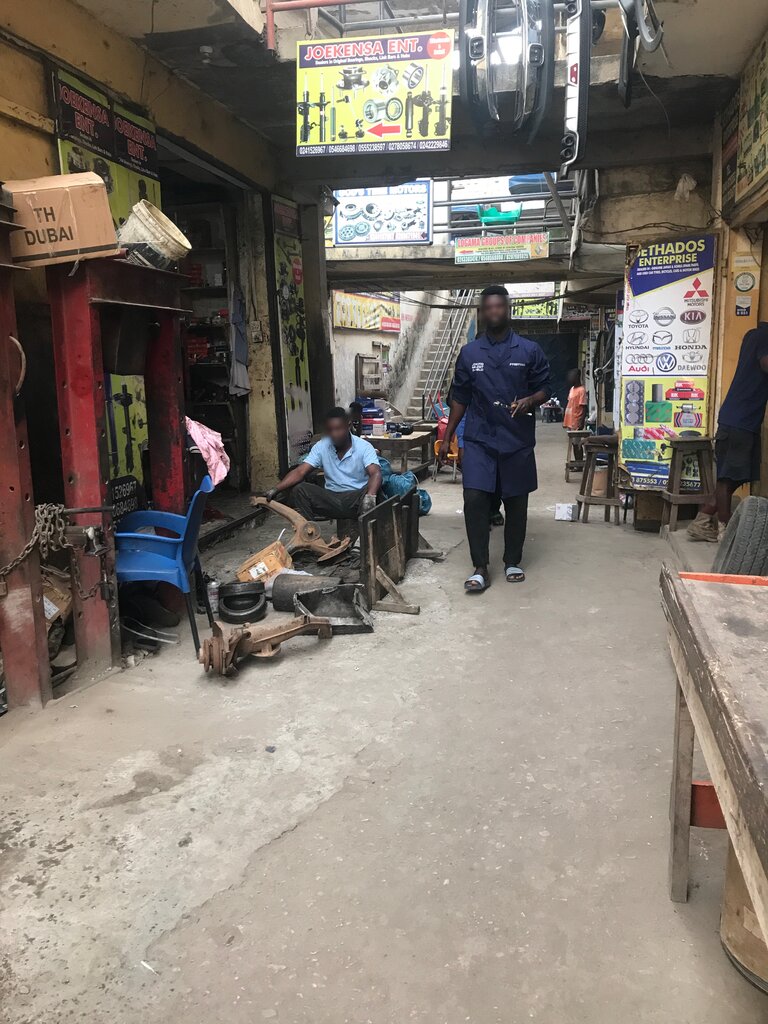 Auto parts and auto goods store Joekensa Ent, Accra, photo