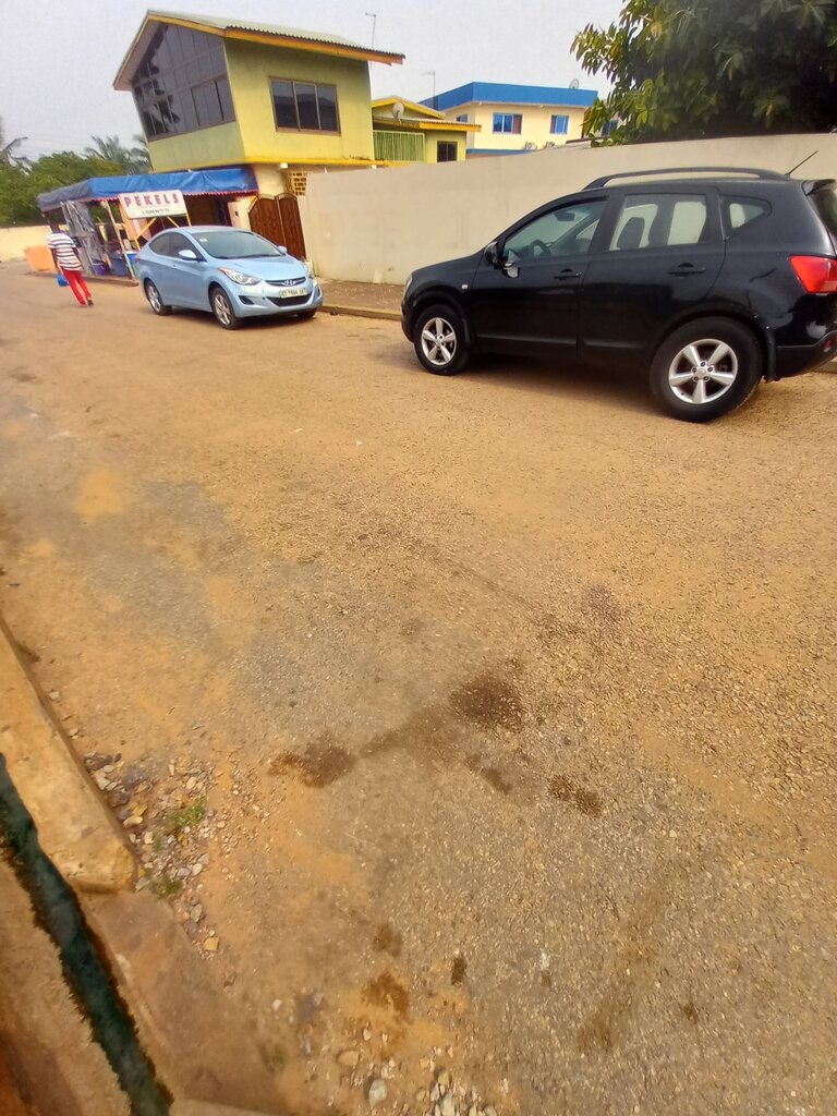 Clothing store Pekels Boutique, Accra, photo