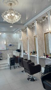Zolotaya Aura (derevnya Sapronovo, Kupelinka Subdistrict, kvartal Tsentralny, 1) ، صالون تجميل