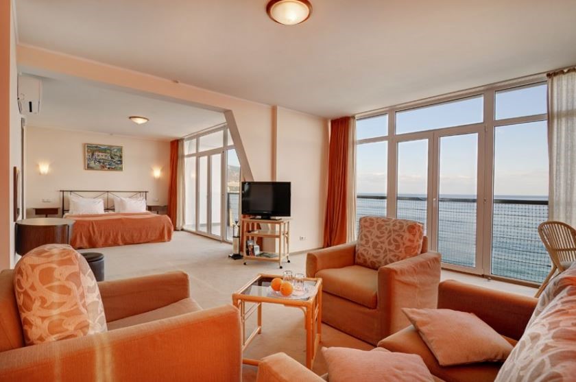 Фото Левант