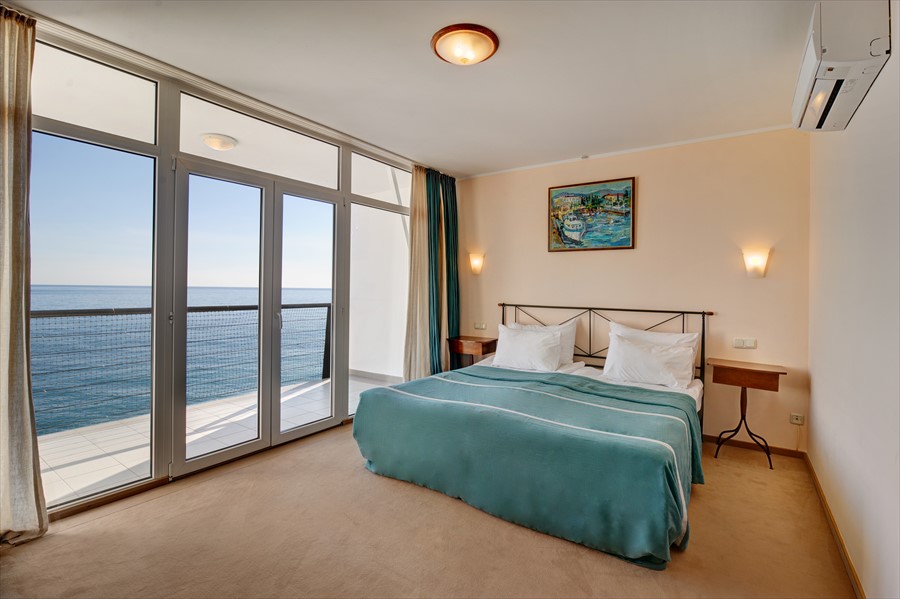 Фото Левант