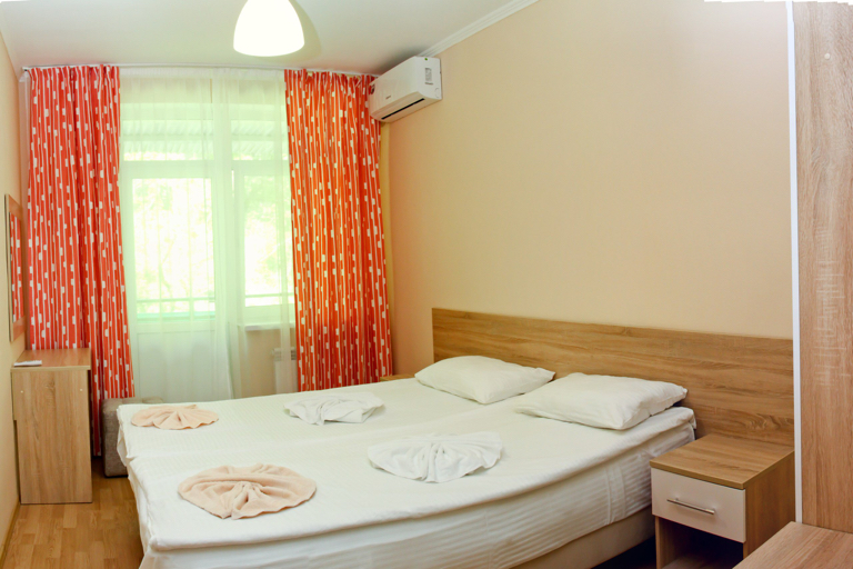 Фото отеля 2