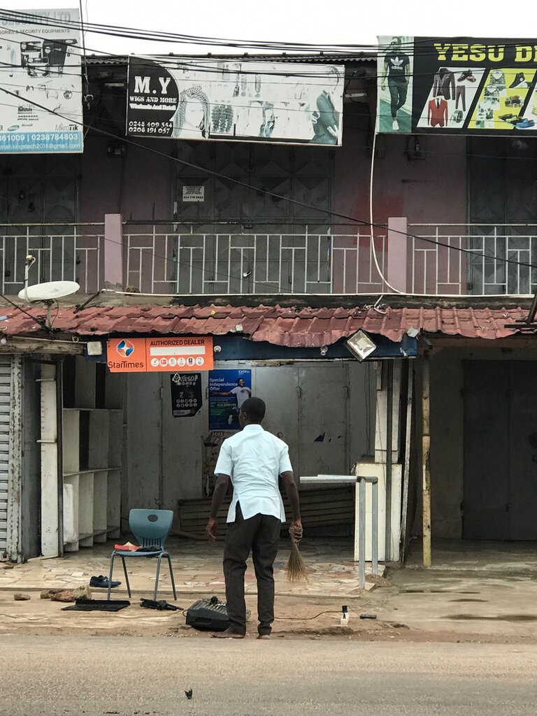 Wigs, hairpieces My Wigs And More, Accra, photo