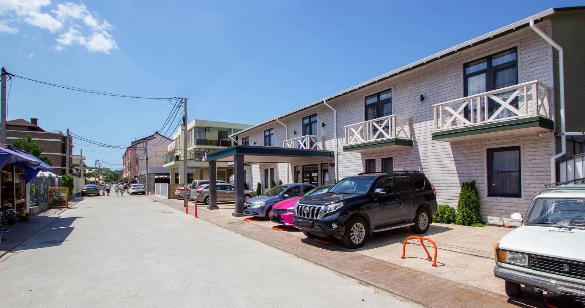 Фото отеля 2