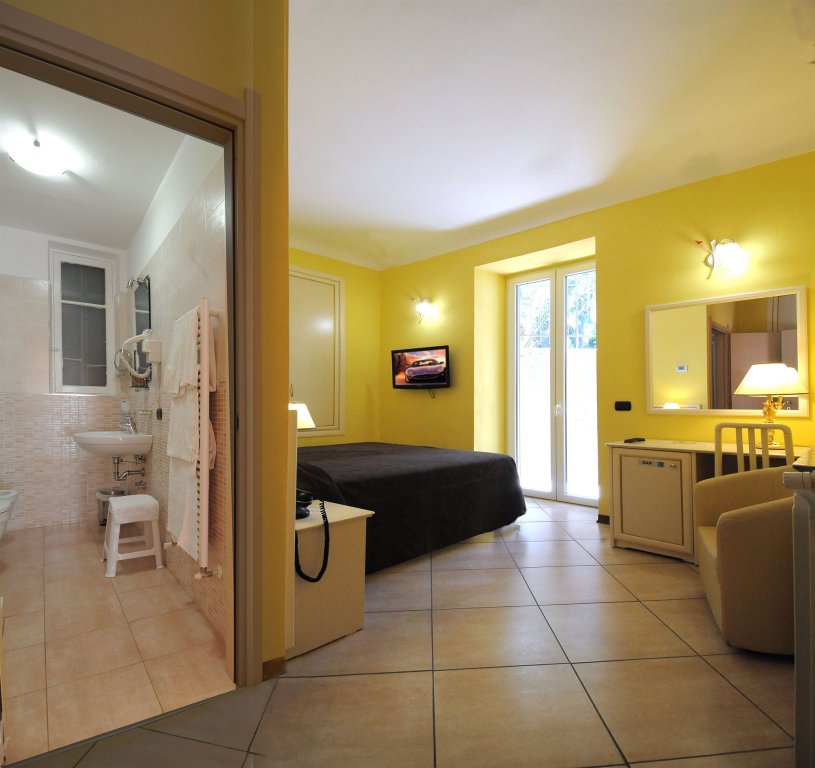 Фото Hotel Alexander