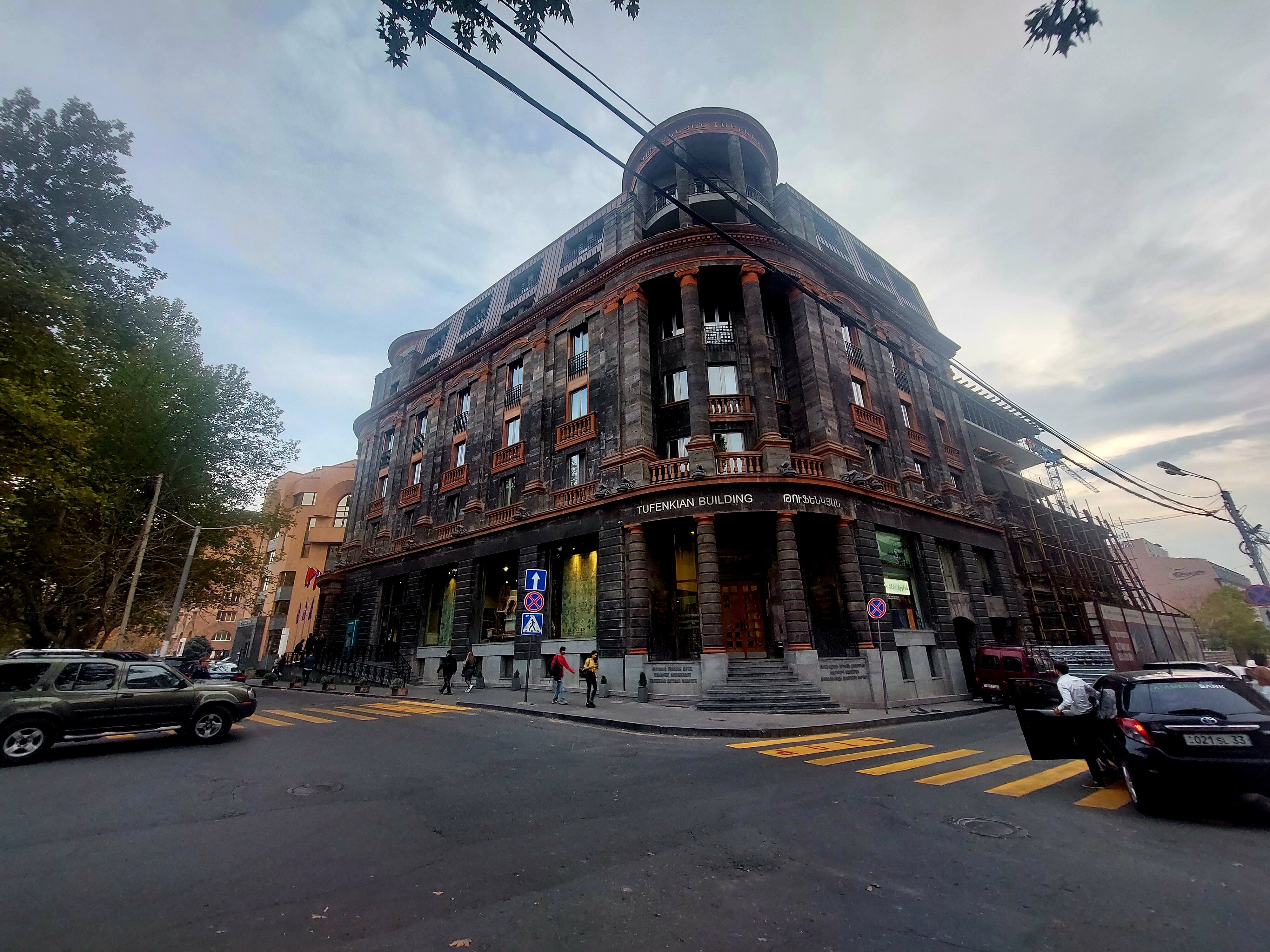 Фото Tufenkian Historic Yerevan Hotel