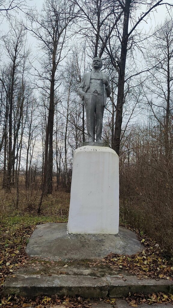 Памятник, мемориал В.И. Ленин, Ярославская область, фото