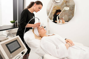 Tsentr kosmetologii (Babushkina Street No:309, Krasnodar), kozmetoloji, kozmetik salonları  Krasnodar'dan