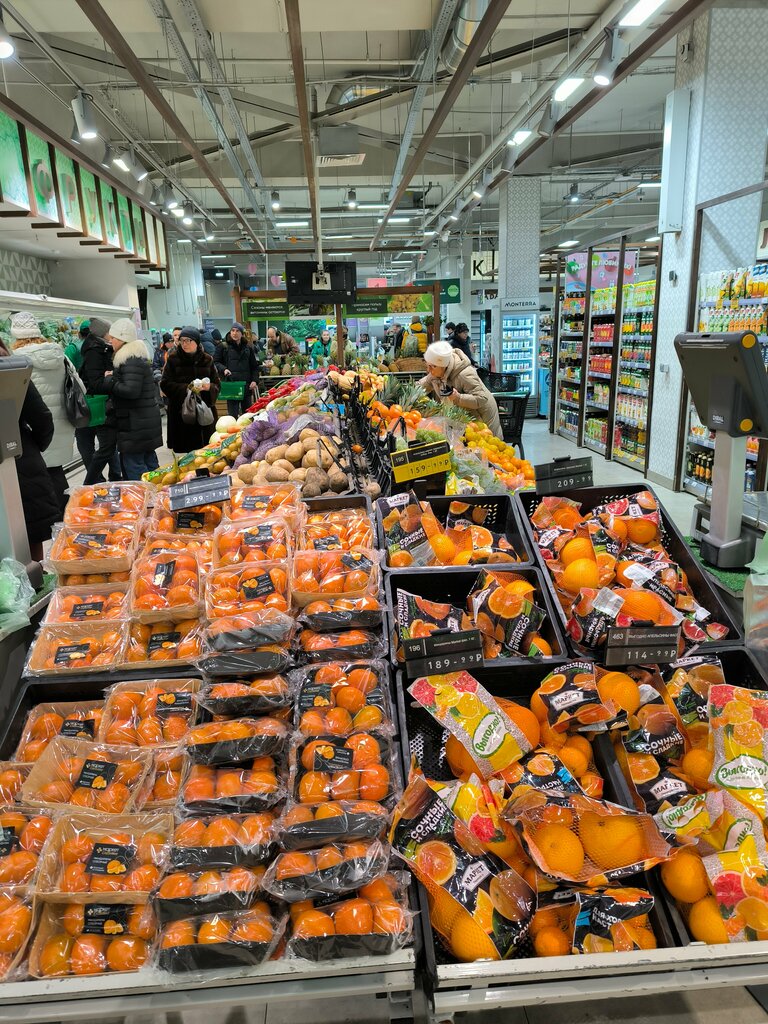 Supermarket Perekryostok, Moscow, photo