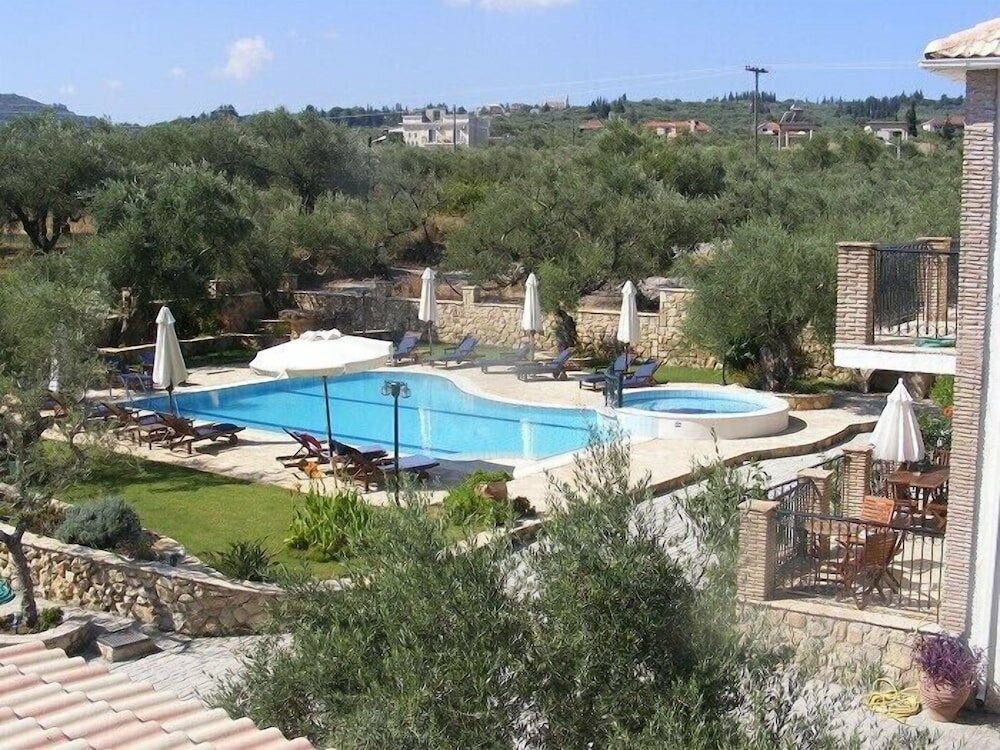 Фото Olive Tree Villas