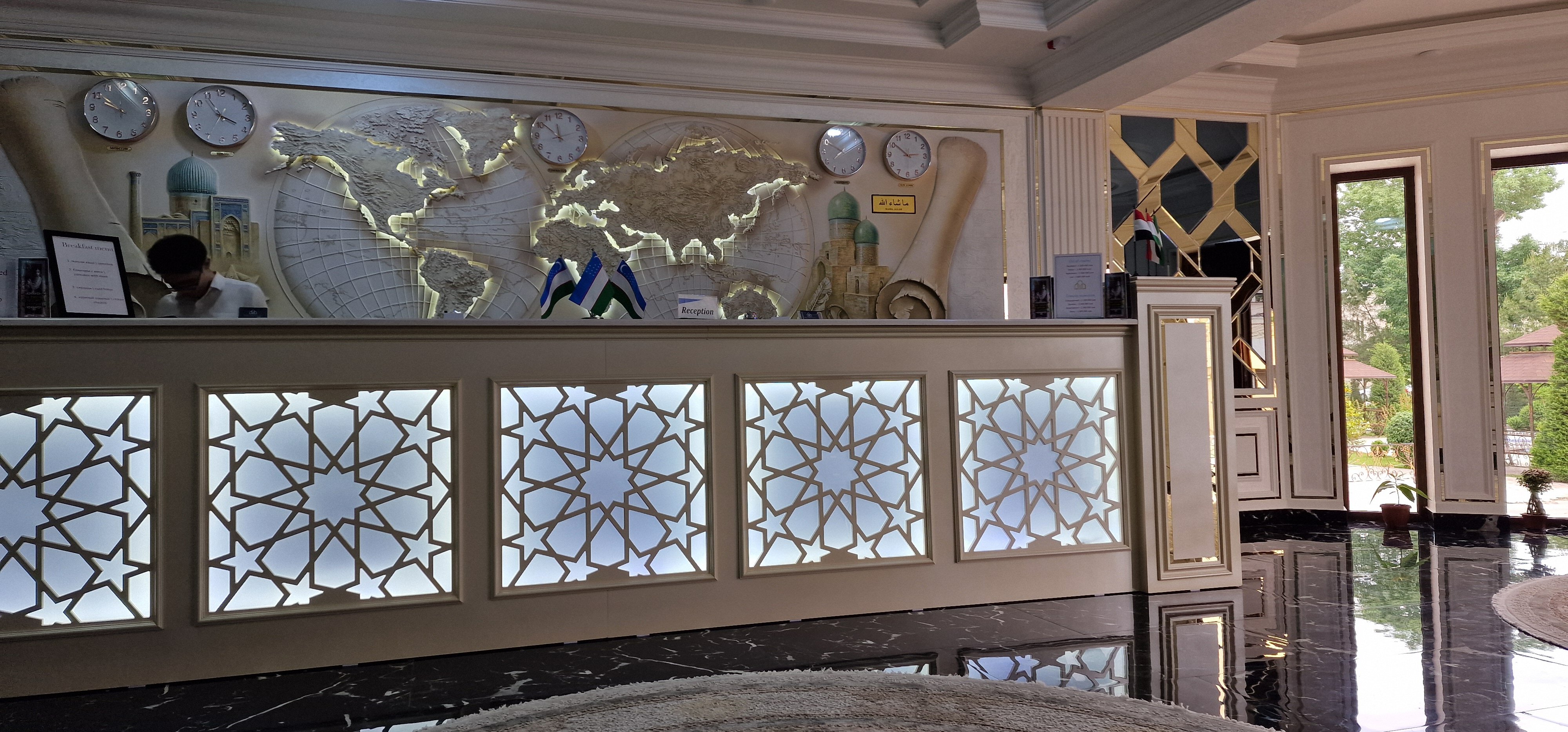 Фото Kok Saroy Plaza Hotel