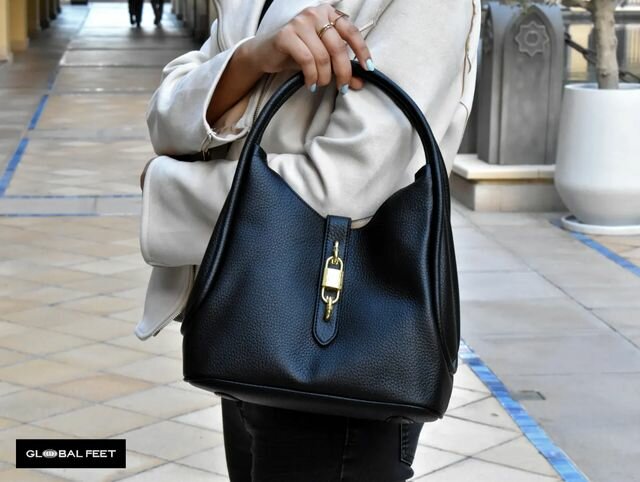 Shoe store Global Feet, Dubai, photo