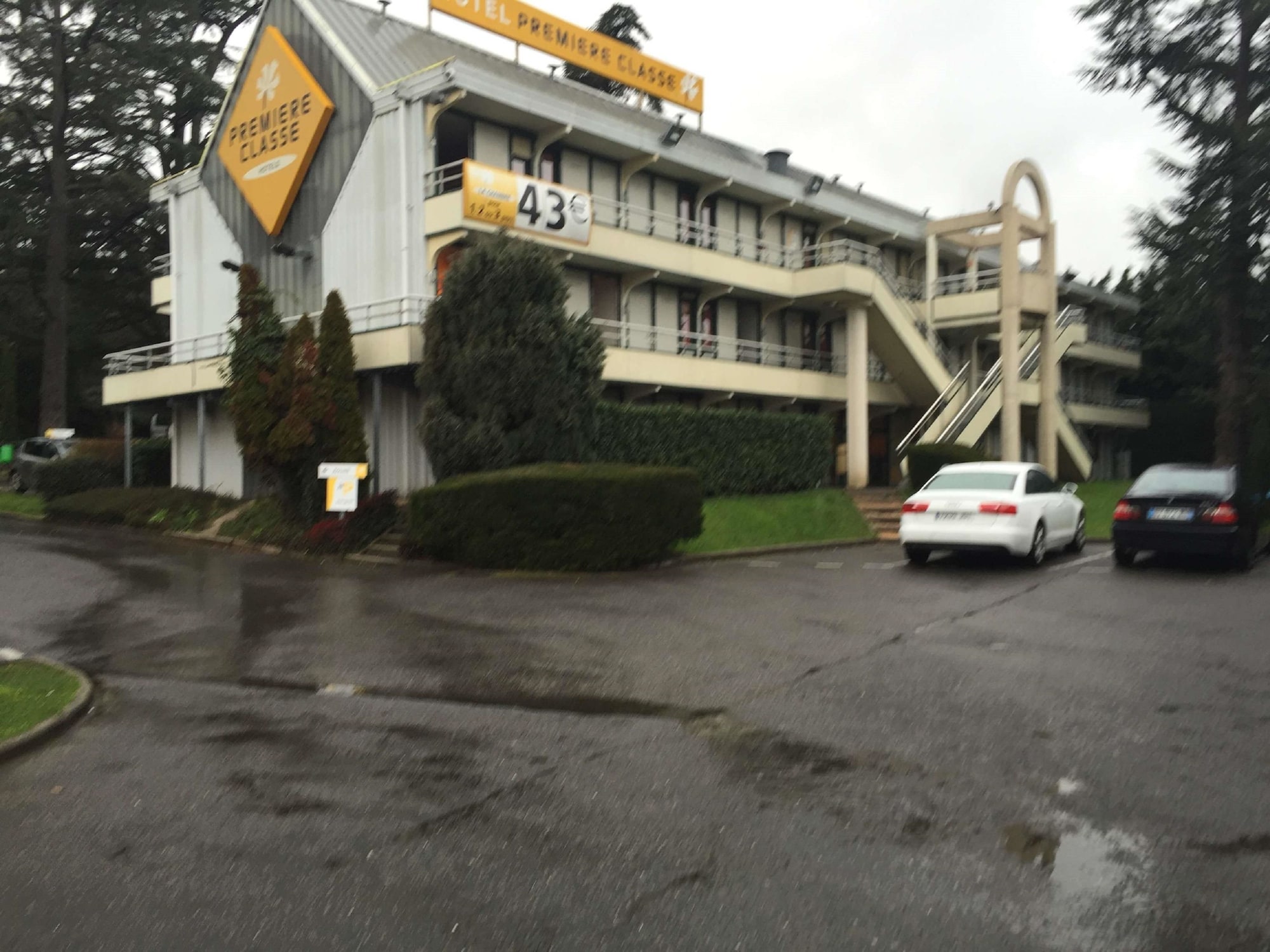 Фото Premiere Classe Saint Etienne Nord - Villars