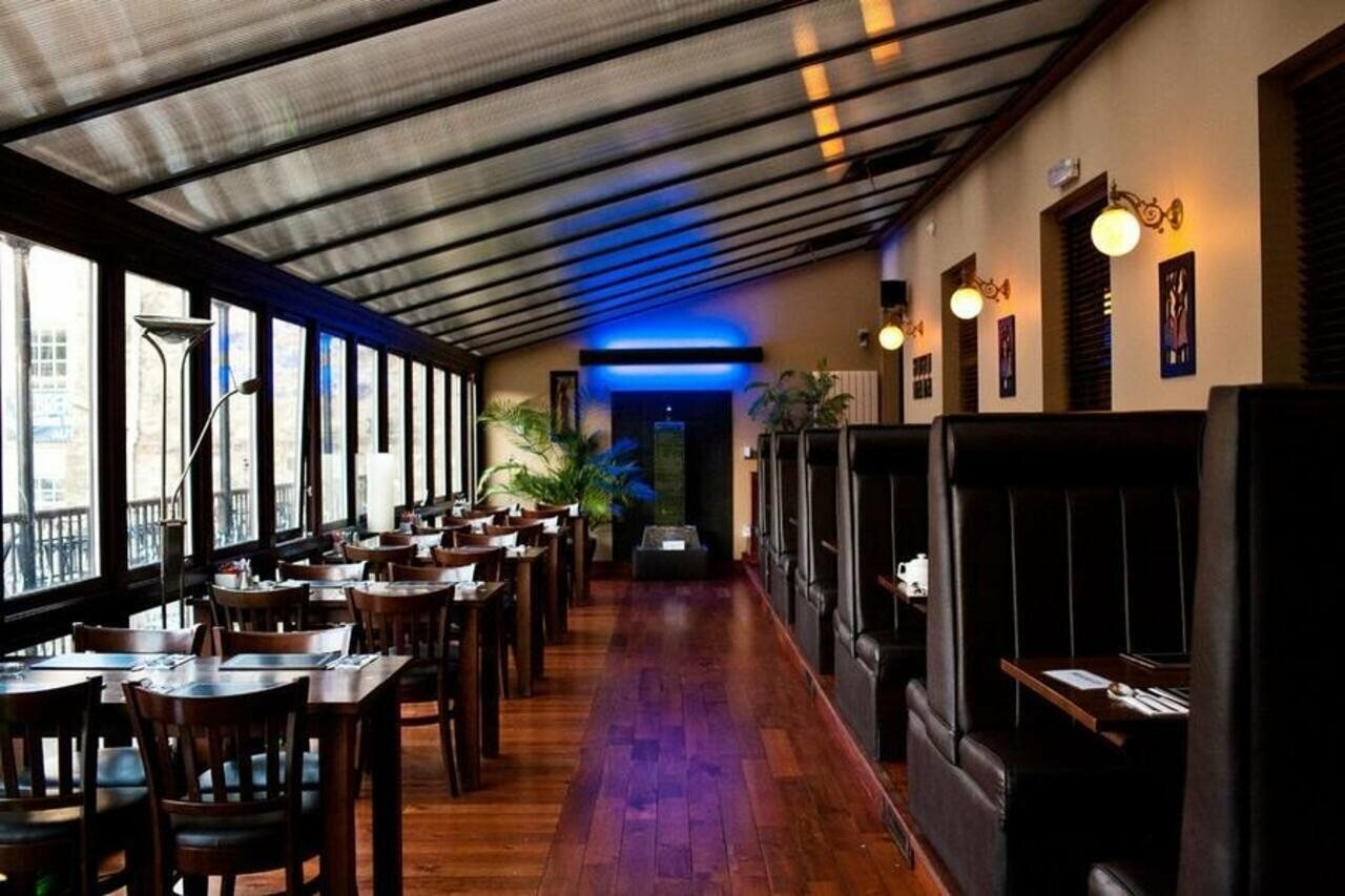 Фото The City Hotel