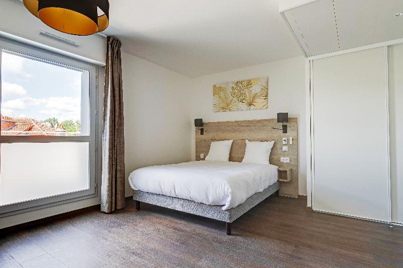 Фото All Suites Appart Hotel Massy Palaiseau