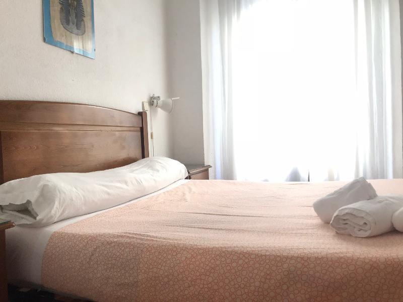 Фото Hostal Los Perales