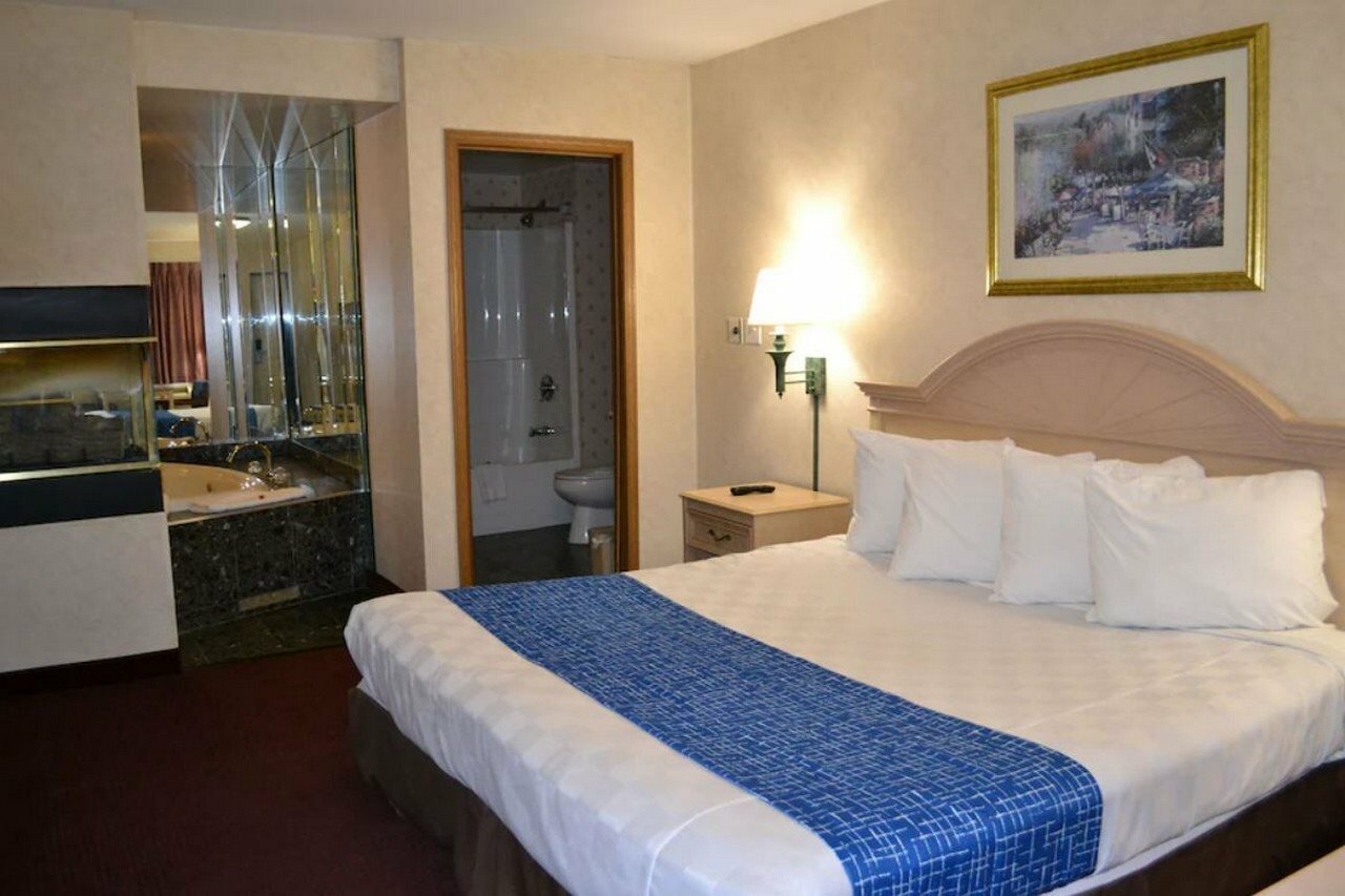 Фото Travelodge by Wyndham Niagara Falls