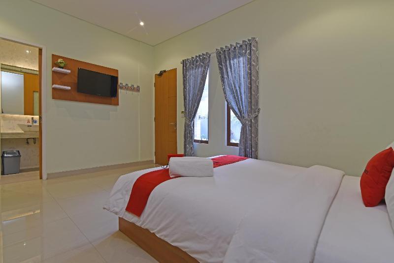 Фото RedDoorz Plus @ Mahendradatta Denpasar