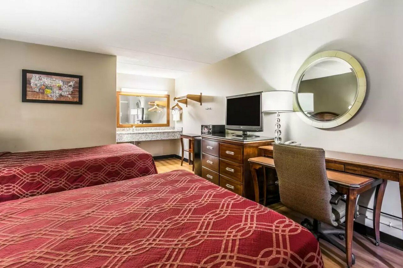 Фото Econo Lodge North