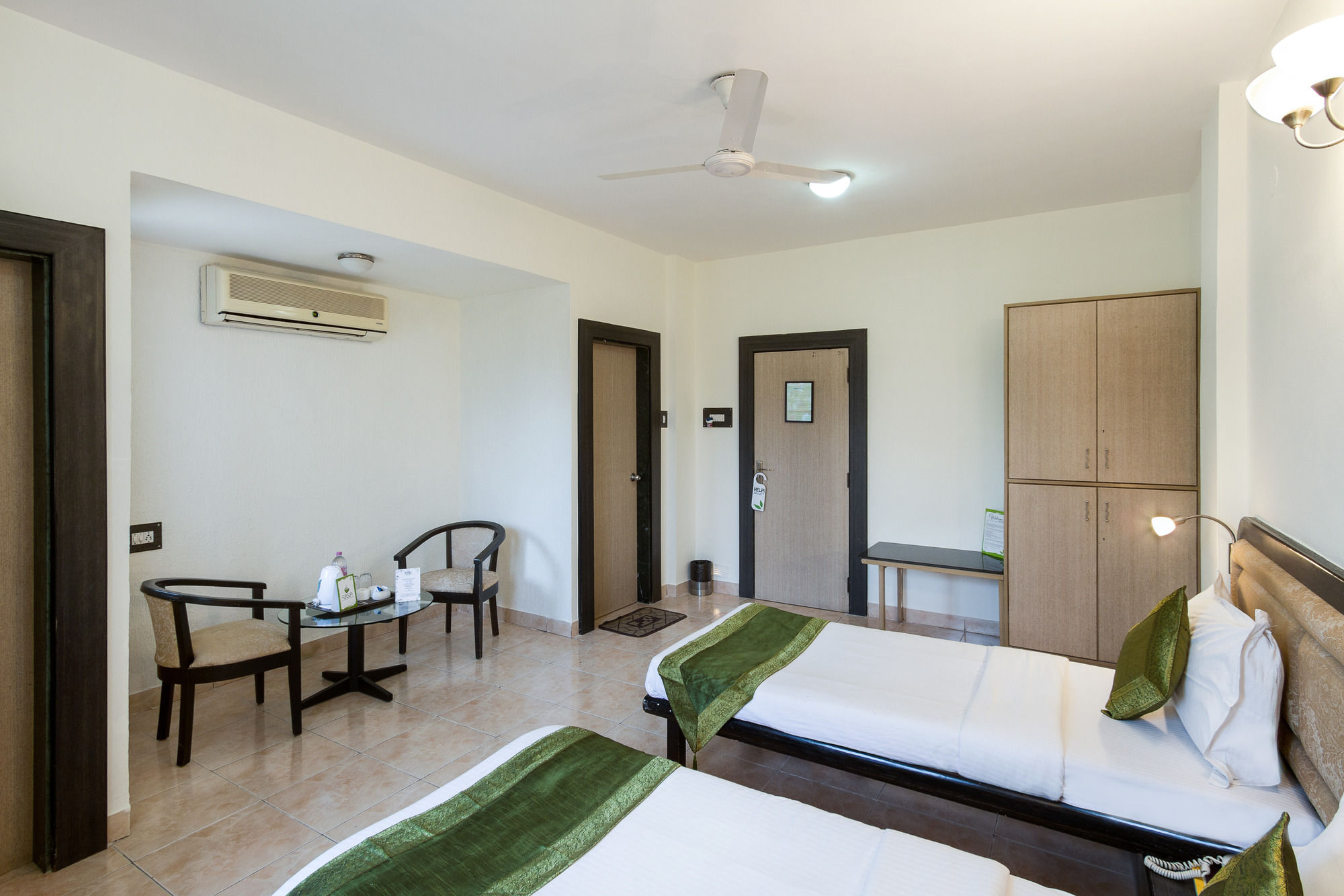 Фото Treebo Trend Niraali Executive