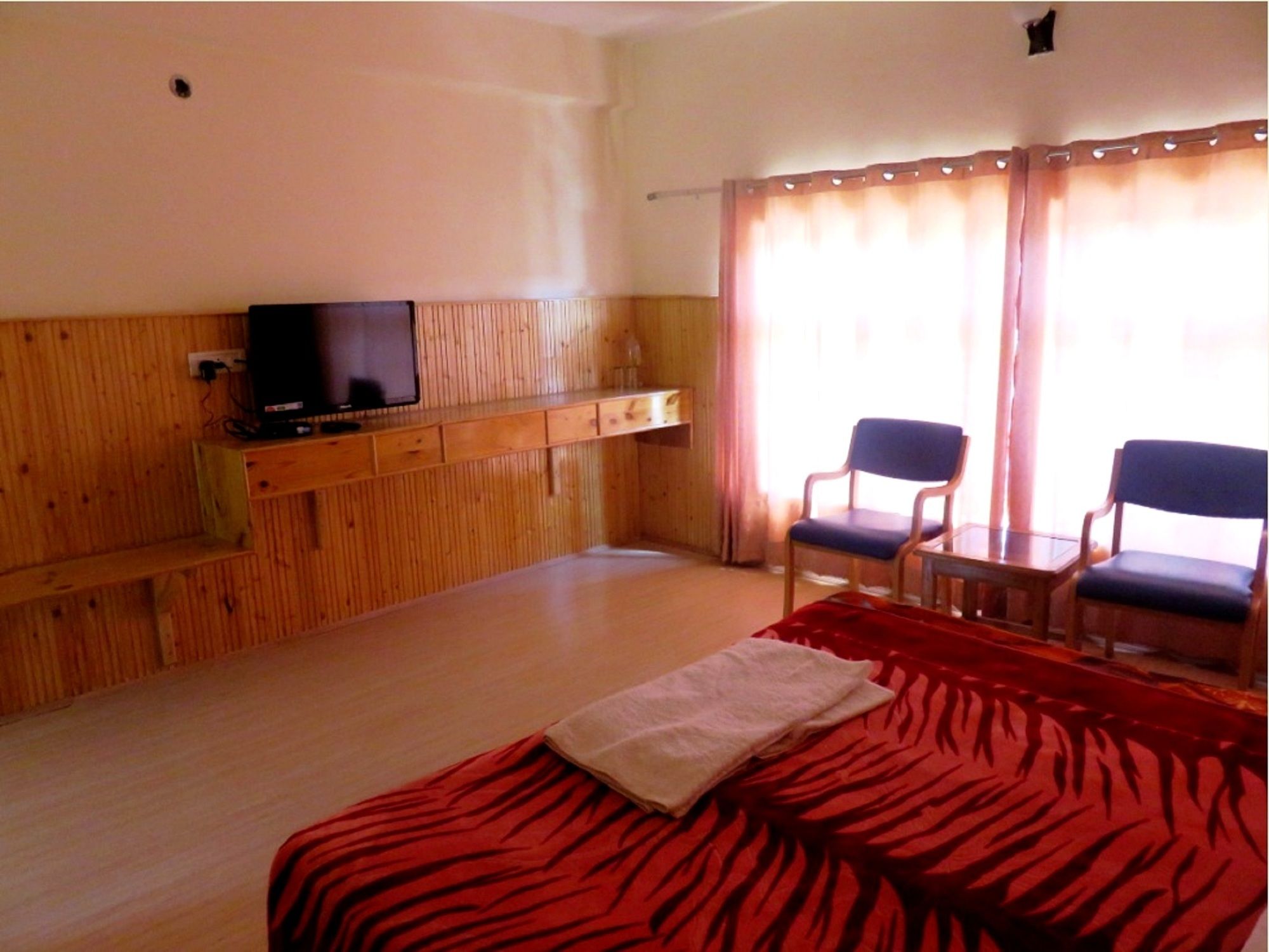 Фото Hotel Abu Palace