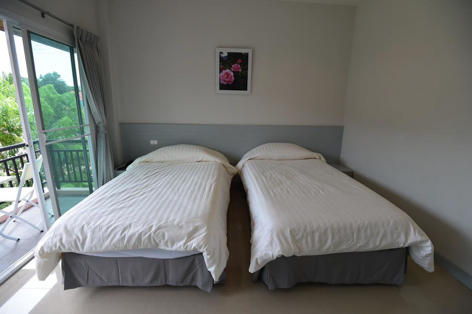 Фото Rose Villa Resort