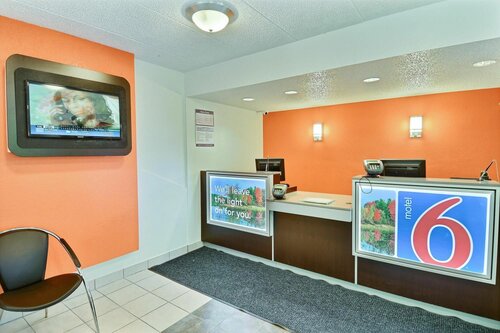Внешний вид отеля Motel 6 Nashua, Nh - South в Нэшуе, фото 3