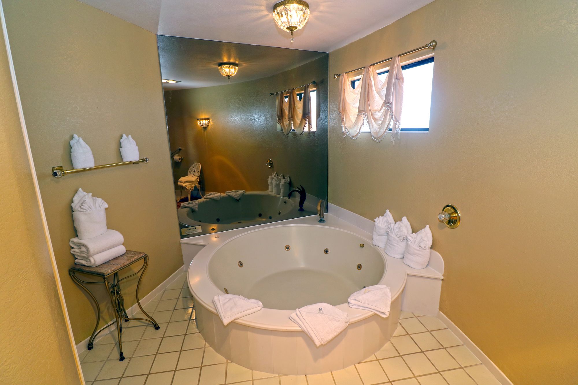 Фото Masterpiece Hotel