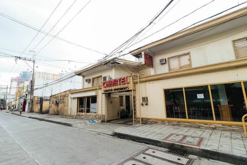 Гостиница RedDoorz @ San Antonio Makati