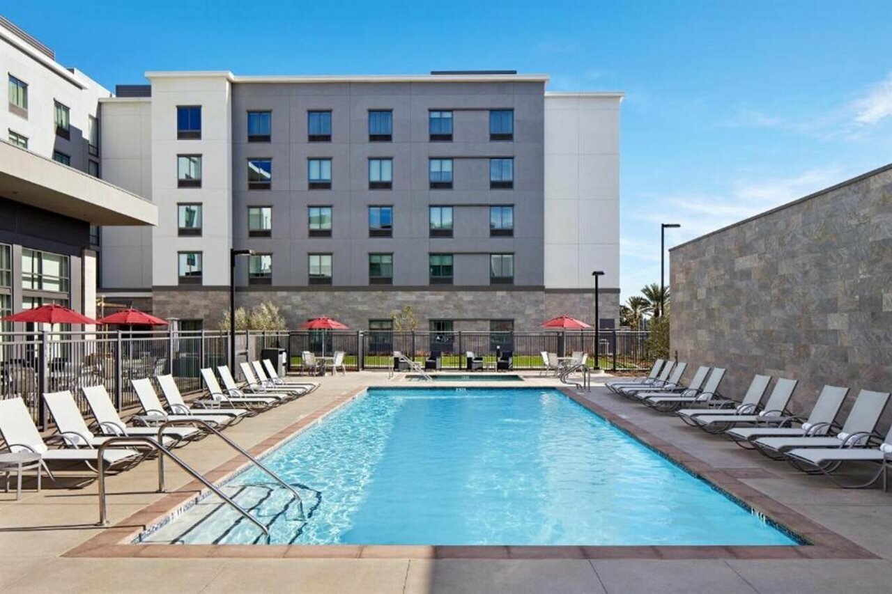 Фото Homewood Suites by Hilton Long Beach Airport