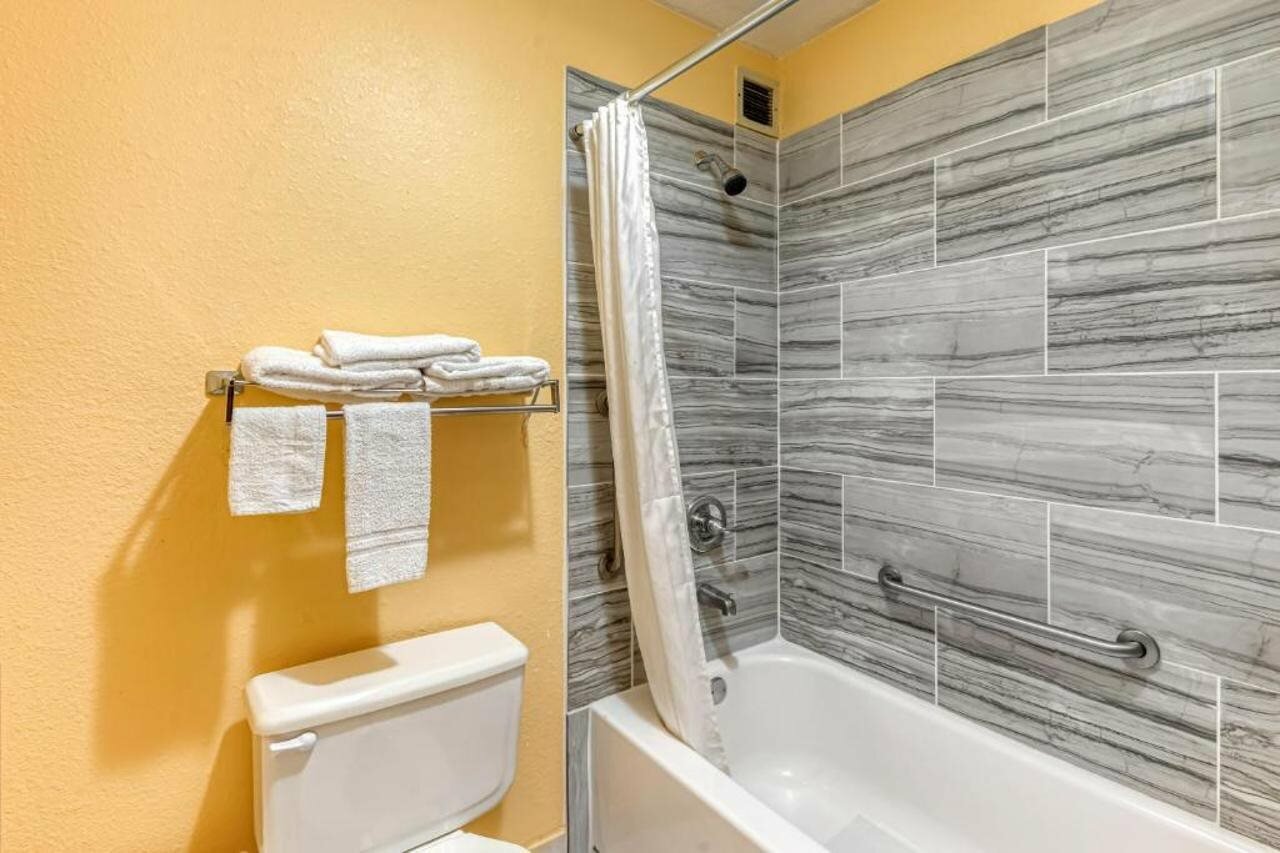 Фото Oyo Hotel Jefferson Tx Hwy 59