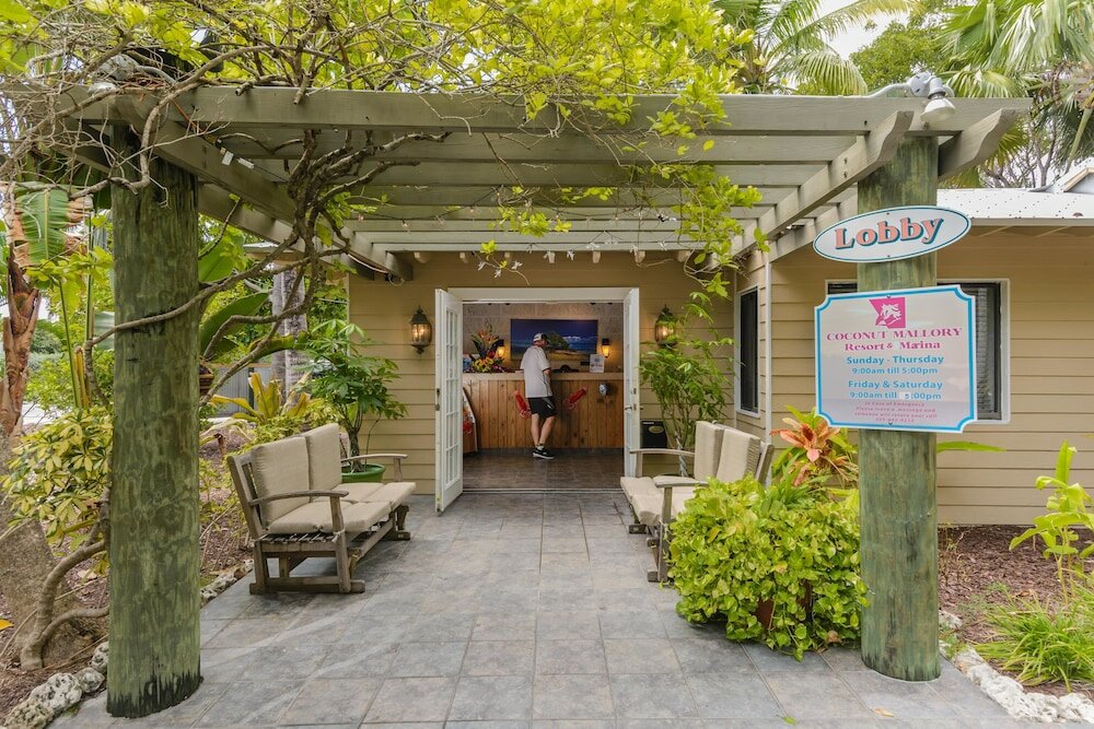 Фото Coconut Mallory Resort And Marina by Kees Vacations