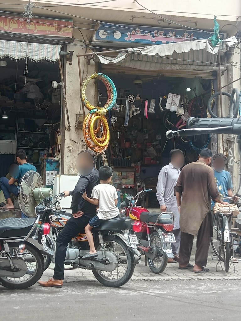 Bicycle shop Rana Cycle Shop, Lahore, photo
