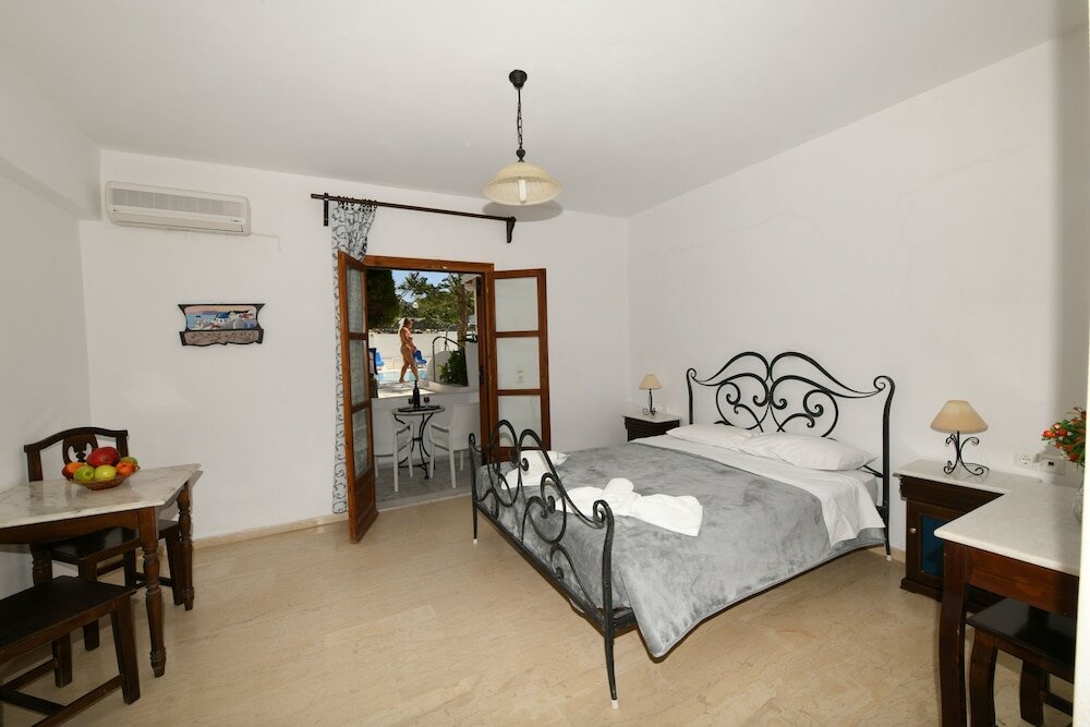 Фото Sunflower Santorini