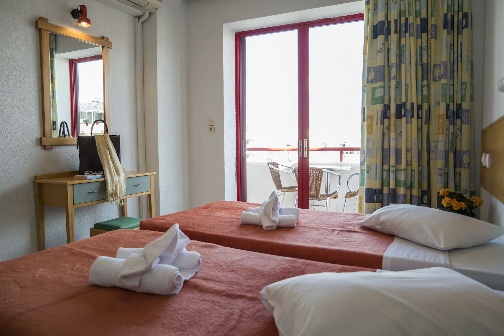 Фото Erato Studios & Apartments