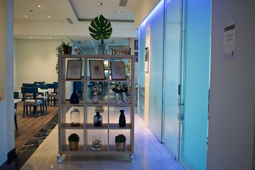 Фото Hotel Leon Camino Affiliated by Melia