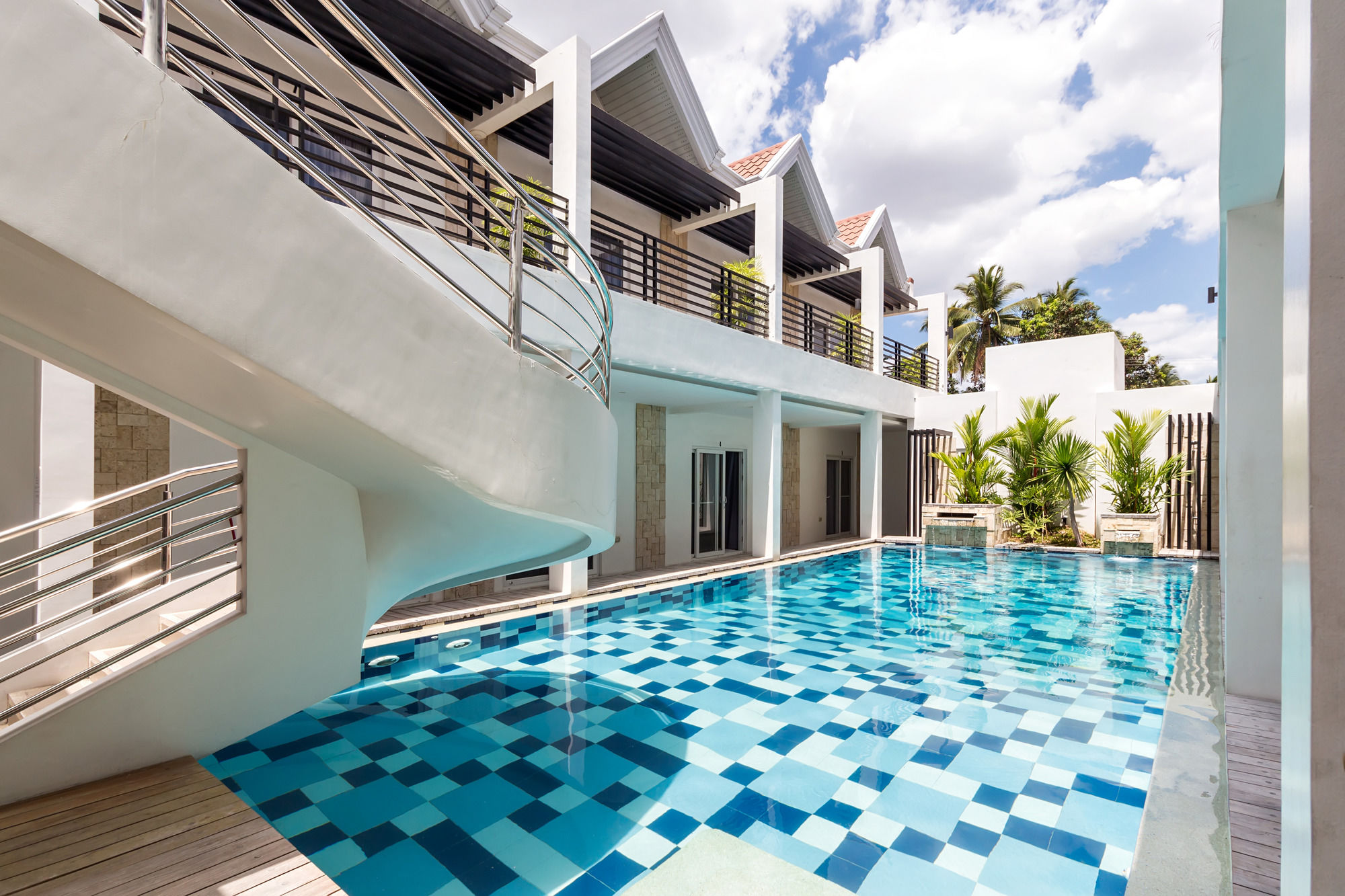 Фото Winds Boutique Hotel