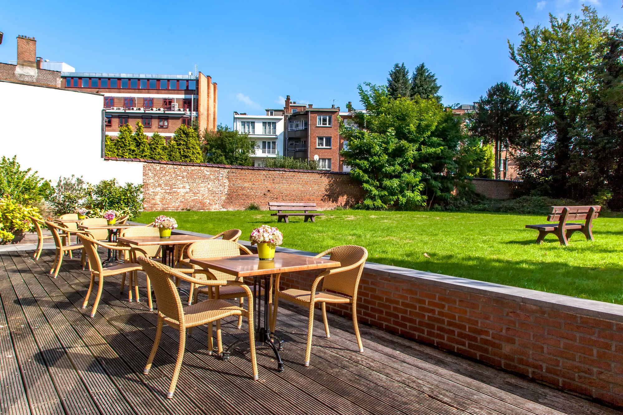 Фото отеля 1