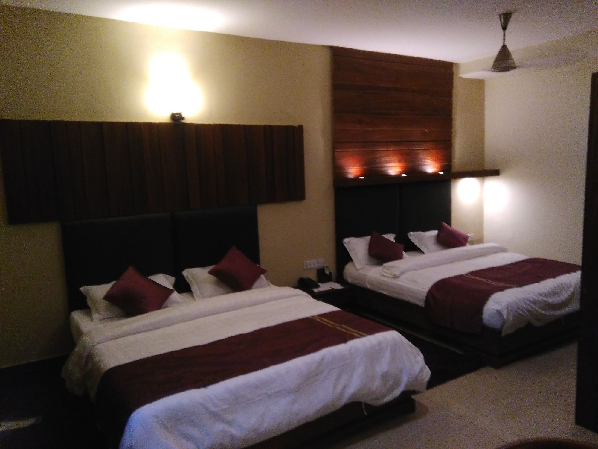 Фото Nirvana Inn