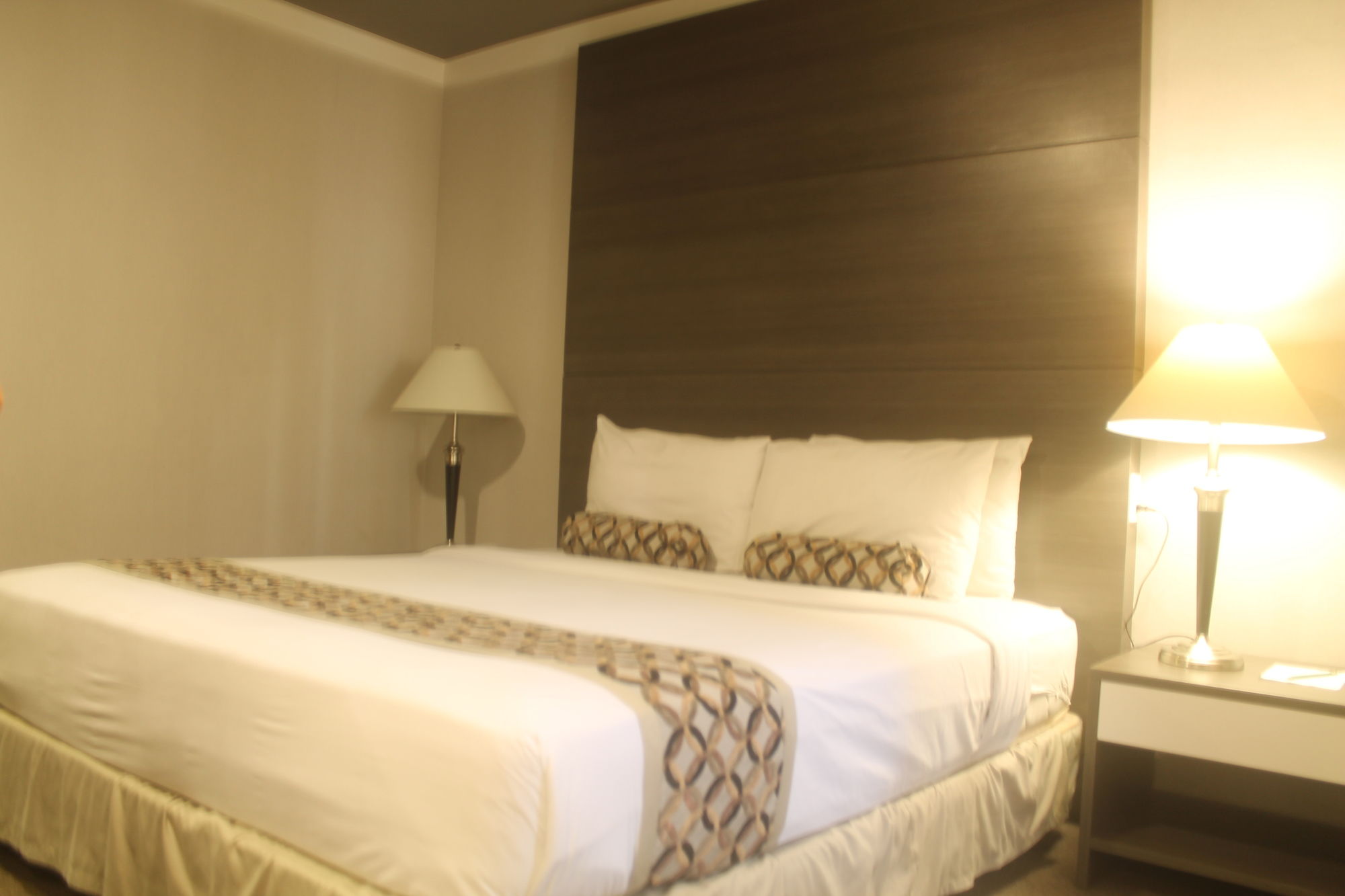 Фото 88 Courtyard Hotel