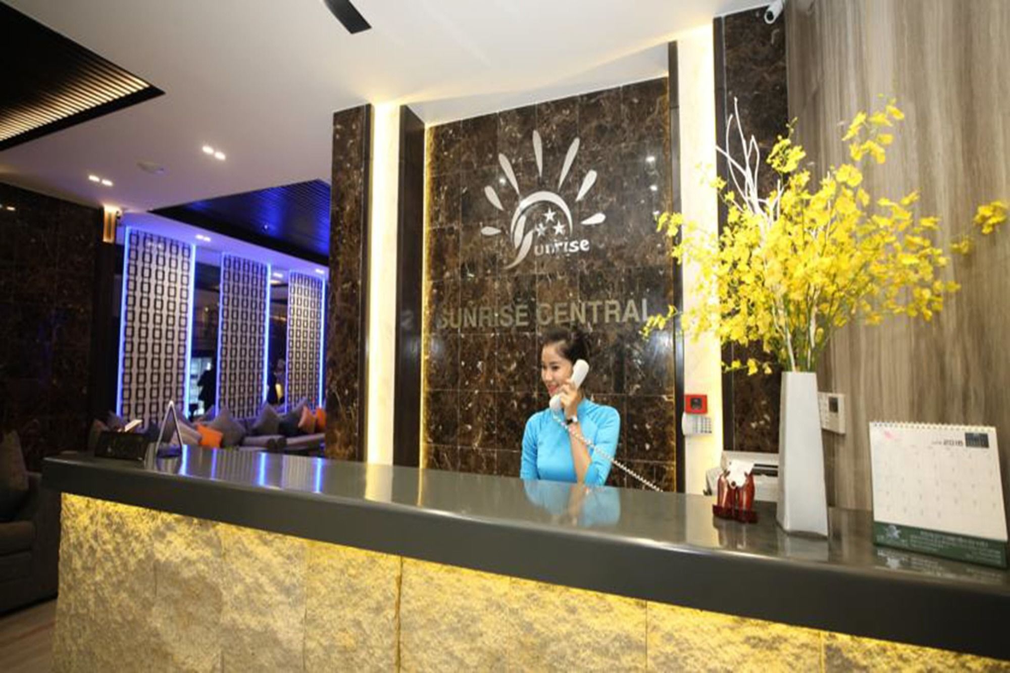 Фото Sunrise Central Hotel