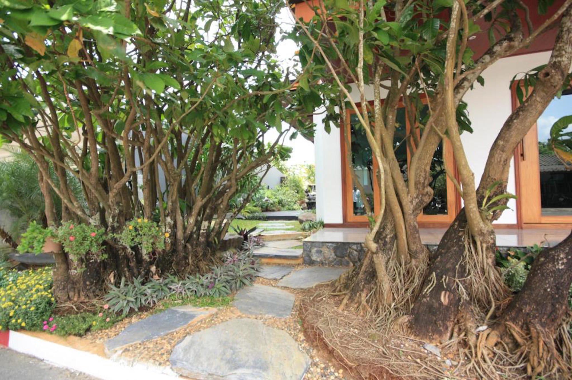 Фото The Restique Apartment